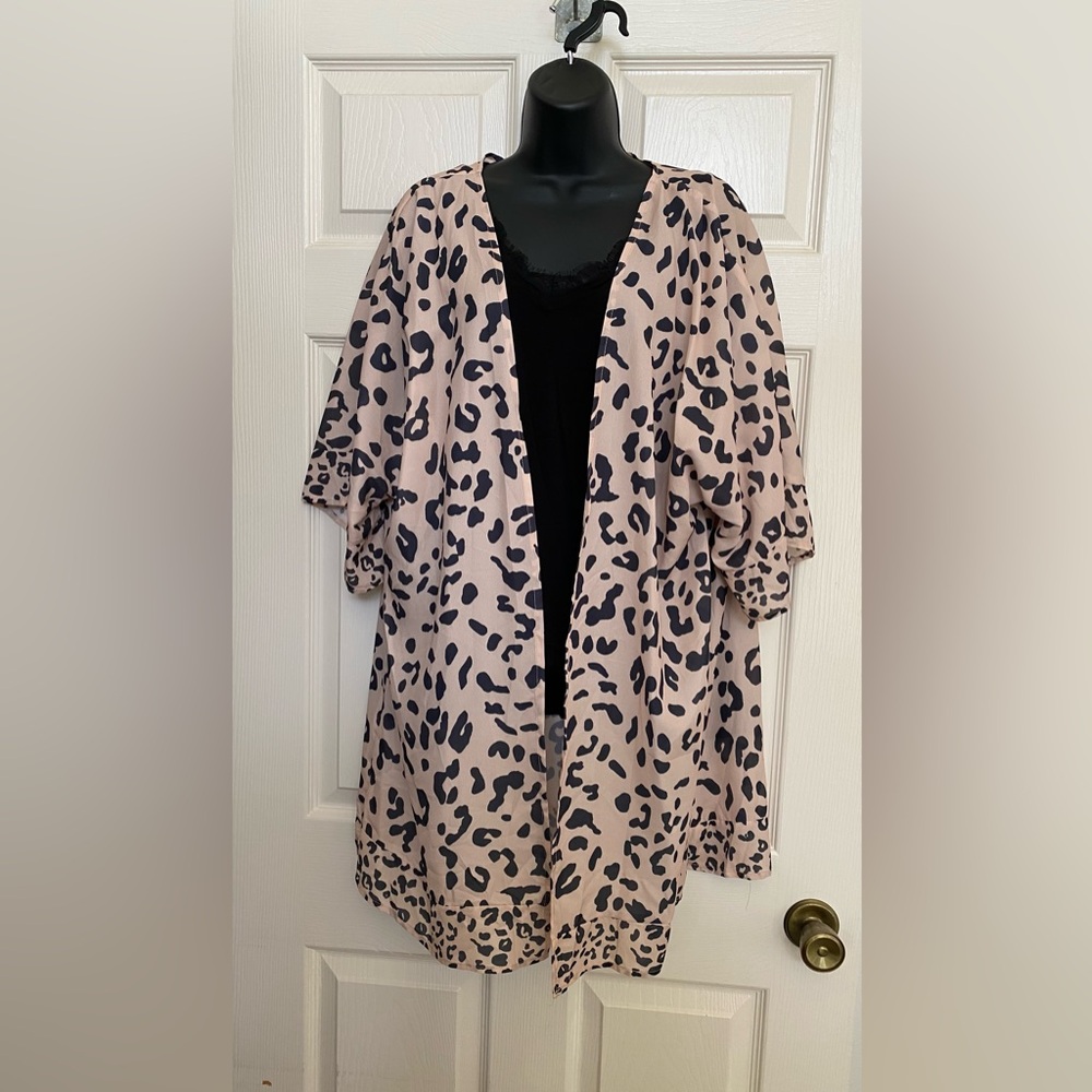 Animal Print Kimona.  States size 3X but more 2X.